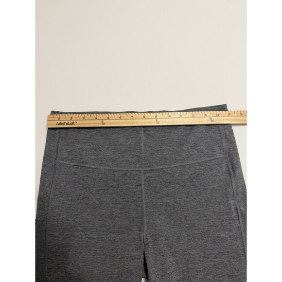 Athleta Ultimate Stash Pocket 9" Shorts Women's Size Large Heather Grey Gym Yoga - Picture 10 of 12